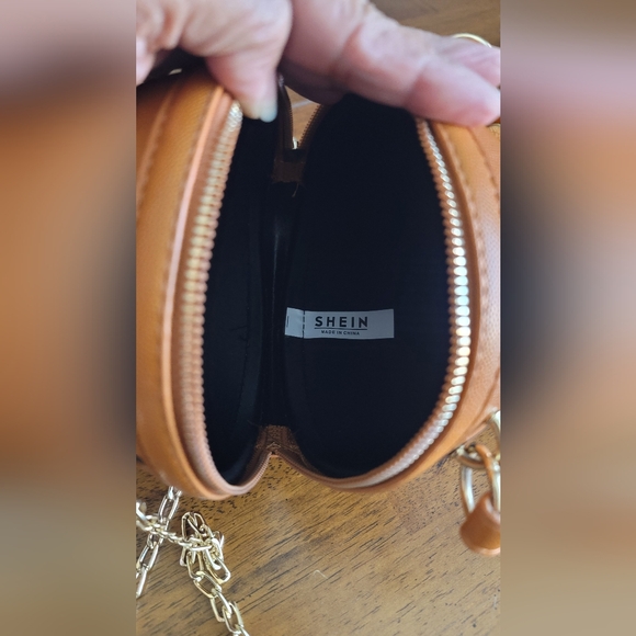 Unique Basketball Design Orange Handbag with Shoulder Strap - Picture 7 of 10